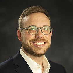 Dr. Jan Schlegel Dr. Jan Schlegel