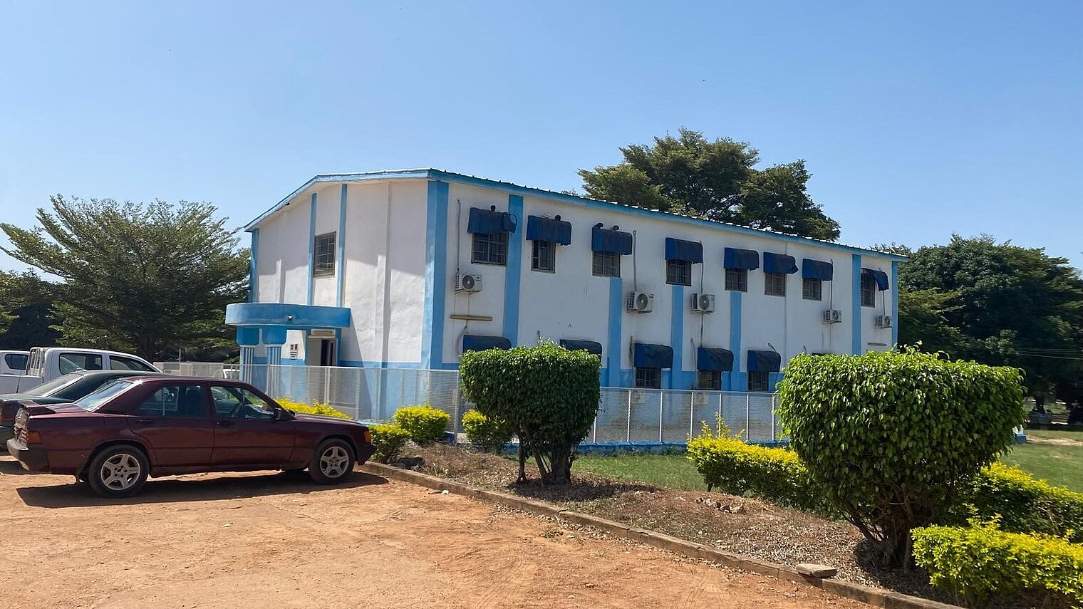 Ankunft im Centre Hospitalier et Universitaire de Bouaké (CHUB)