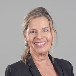 Dr. Susanne Talay Dr. Susanne Talay