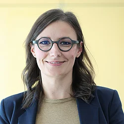 Dr. Anita Remus Dr. Anita Remus