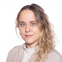 Dr. Julia Port Dr. Julia Port