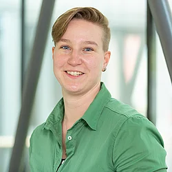 Dr Laura Menke Dr Laura Menke